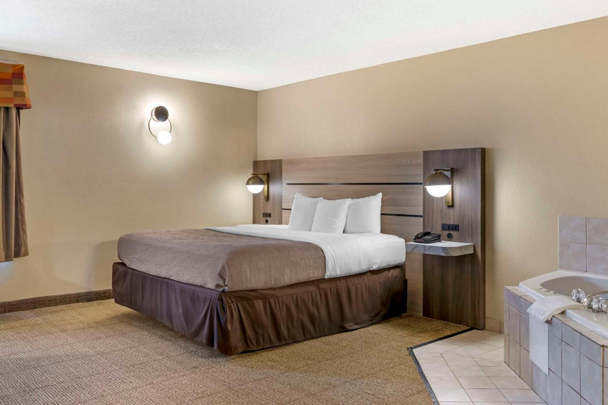 Quality Inn Raleigh Downtown Esterno foto